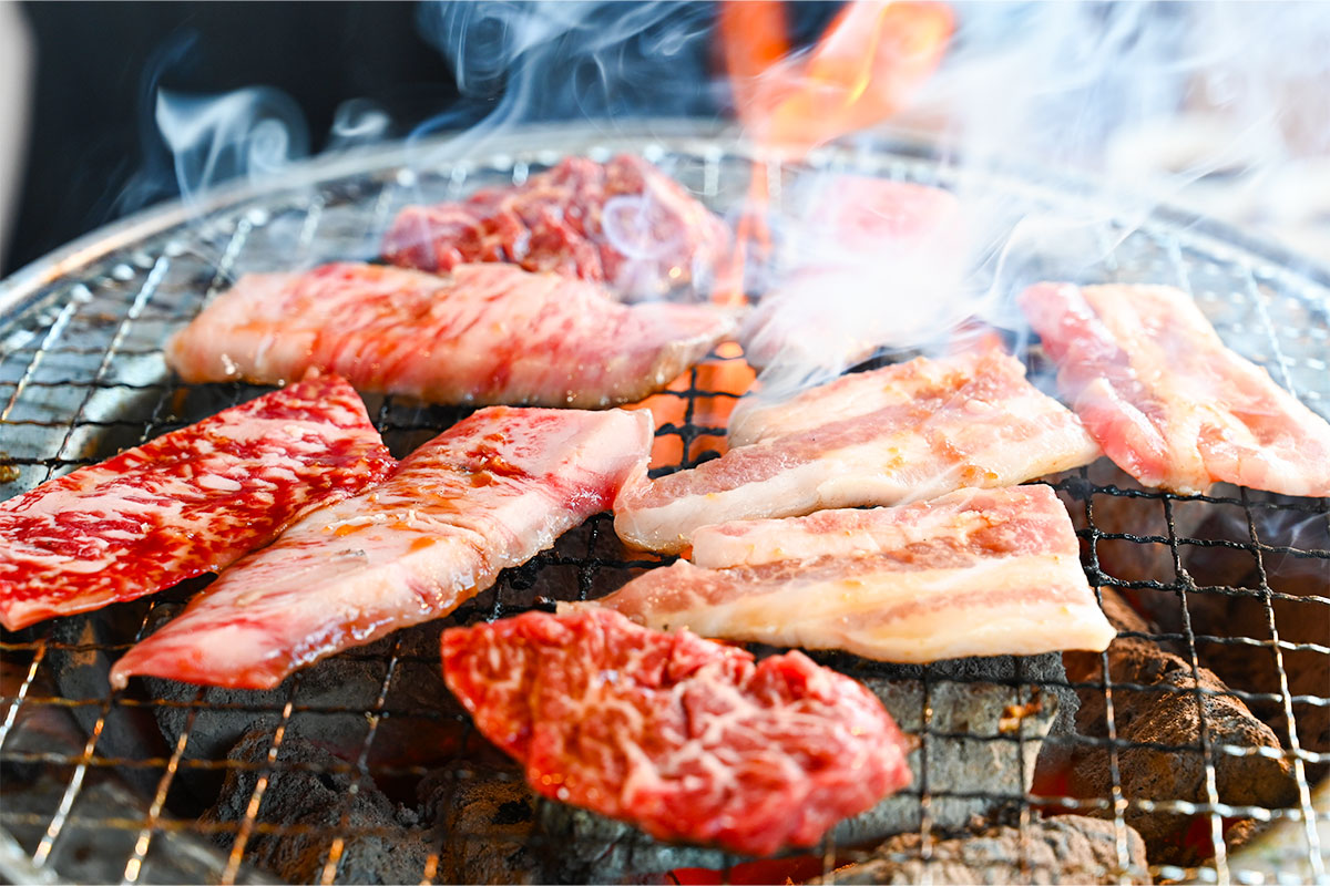 焼いている肉